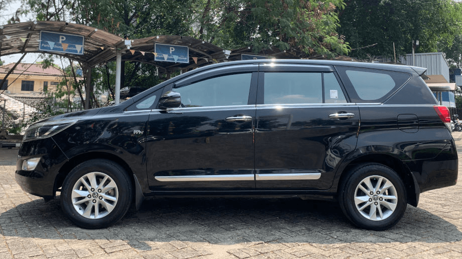 TOYOTA INNOVA V (INNOVA) AT 2019