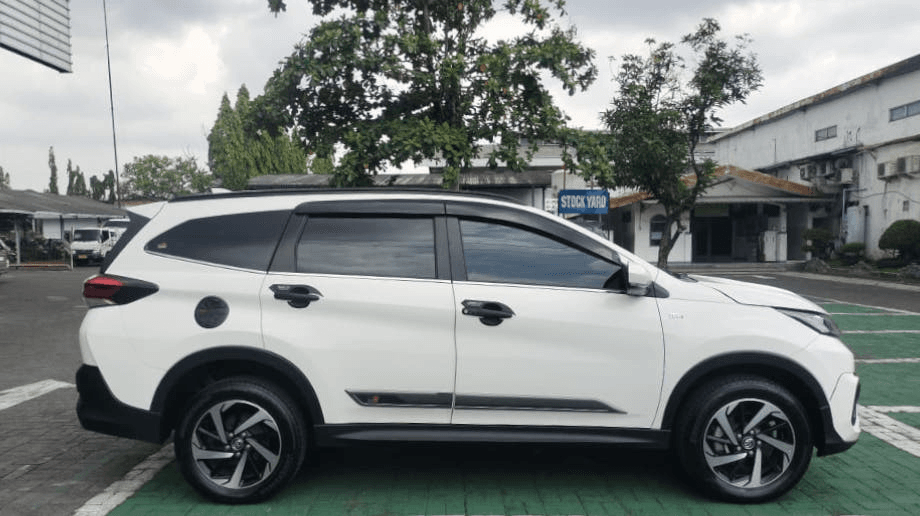 TOYOTA RUSH 1.5 GR SPORT BENSIN-AT(RUSH) AT 2022