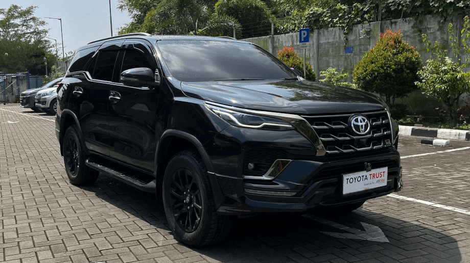 TOYOTA FORTUNER 2.8 VRZ GR SPORT 4X4 (FORTUNER) AT 2023