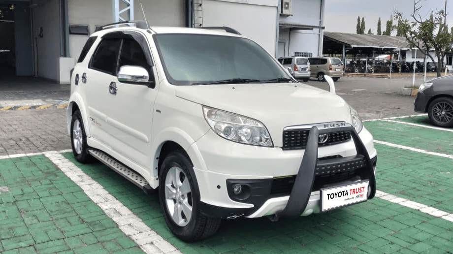 TOYOTA RUSH 1.5 TRD SPORTIVO BENSIN-MT(RUSH) MT 2015