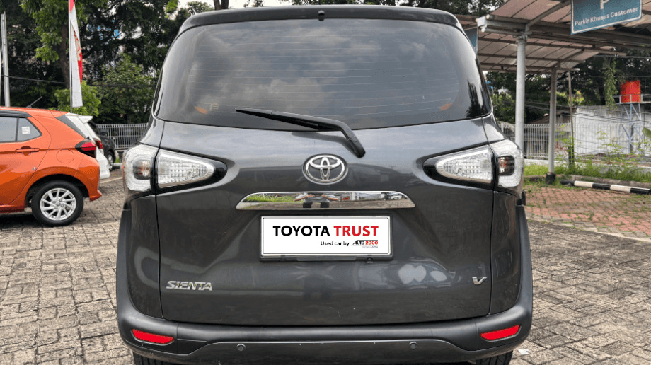 TOYOTA SIENTA 1.5 V BENSIN-AT(SIENTA) AT 2019
