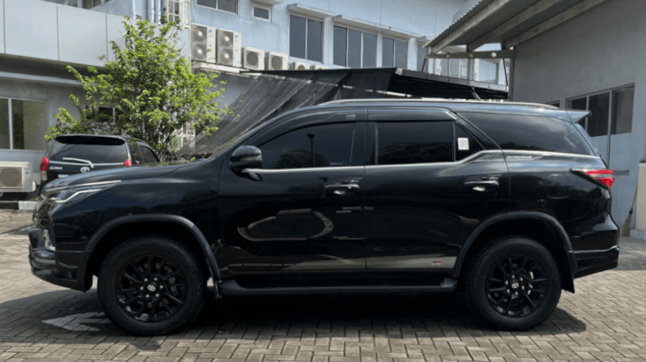TOYOTA FORTUNER 2.8 VRZ GR SPORT 4X4 (FORTUNER) AT 2023