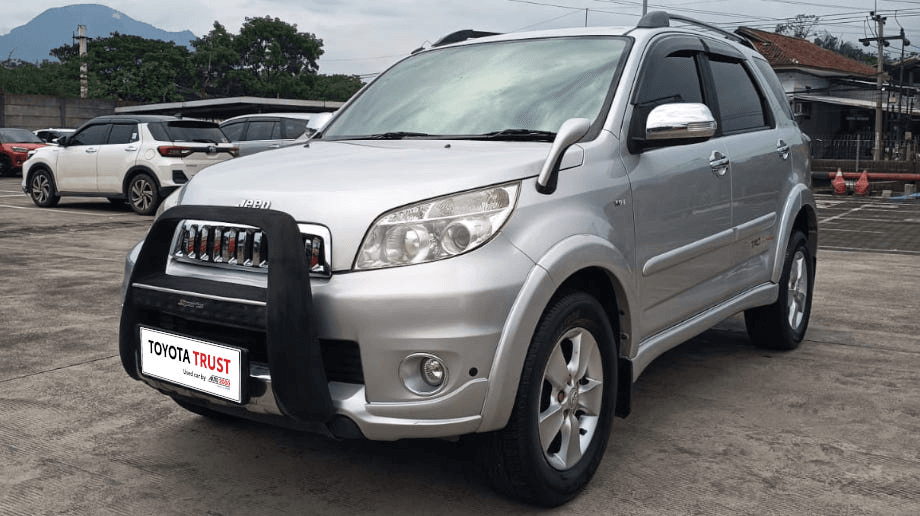 TOYOTA RUSH 1.5 TRD SPORTIVO BENSIN-AT(RUSH) AT 2012