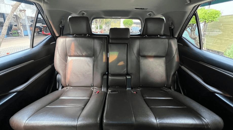 TOYOTA FORTUNER 2.4 4X2 VRZ TRD SOLAR-AT(FORTUNER) AT 2018