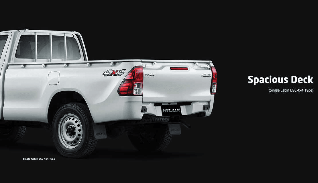 tampak belakang serong toyota hilux single cabin