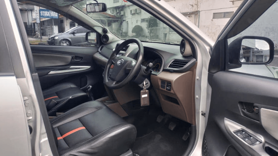 DAIHATSU XENIA 1.3 R BENSIN-MT(XENIA) MT 2017