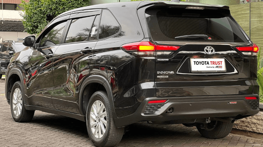 TOYOTA KIJANG INNOVA 2.0 ZENIX G CVT BENSIN-AT(KIJANG INNOVA) AT 2023