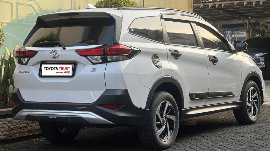 TOYOTA RUSH 1.5 GR SPORT BENSIN-AT(RUSH) AT 2022