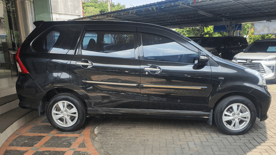 TOYOTA AVANZA VELOZ (AVANZA) AT 2012