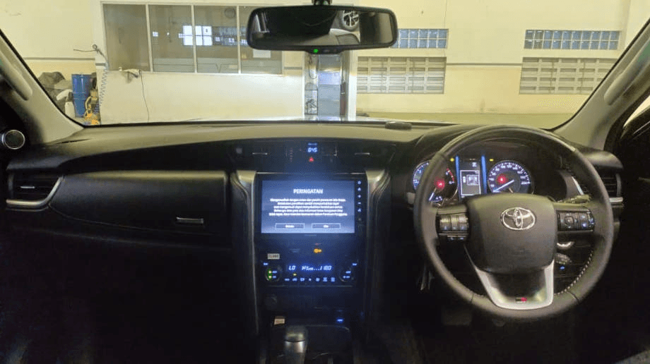 TOYOTA FORTUNER 2.8 4X2 GR SPORT DSL SOLAR-AT(FORTUNER) AT 2022