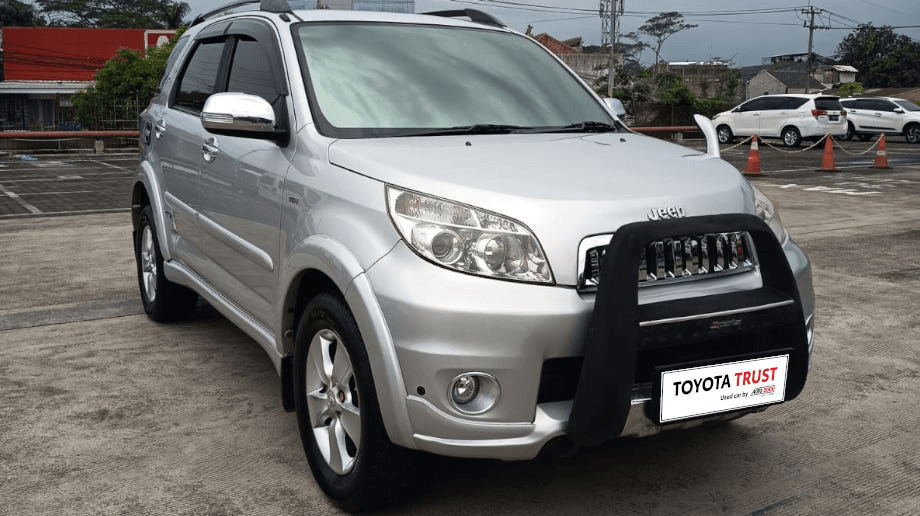 TOYOTA RUSH 1.5 TRD SPORTIVO BENSIN-AT(RUSH) AT 2012