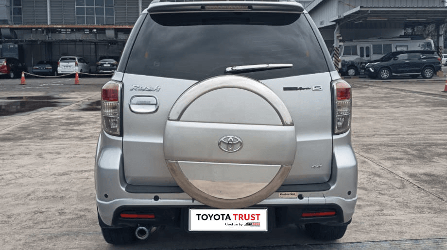 TOYOTA RUSH 1.5 TRD SPORTIVO BENSIN-AT(RUSH) AT 2012