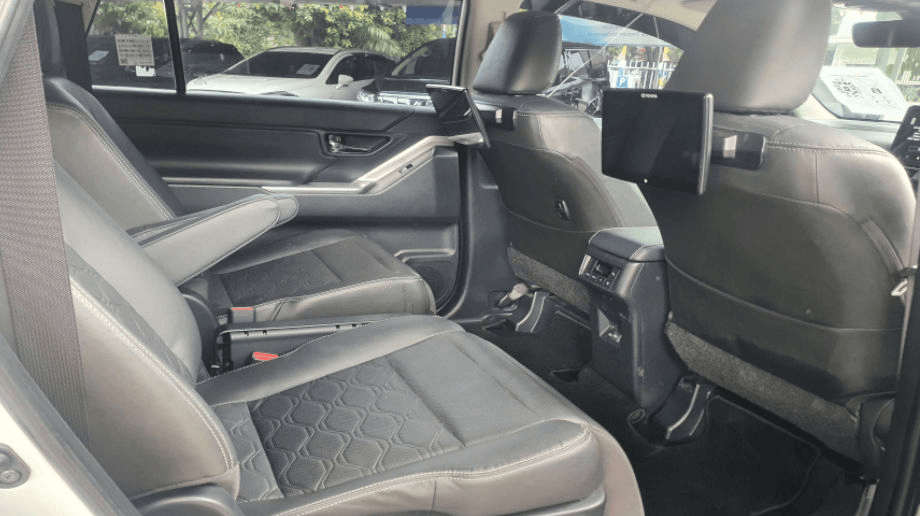 TOYOTA KIJANG INNOVA 2.0 ZENIX Q HV CVT TSS MODELLISTA HYBRID-AT(KIJANG INNOVA) AT 2023