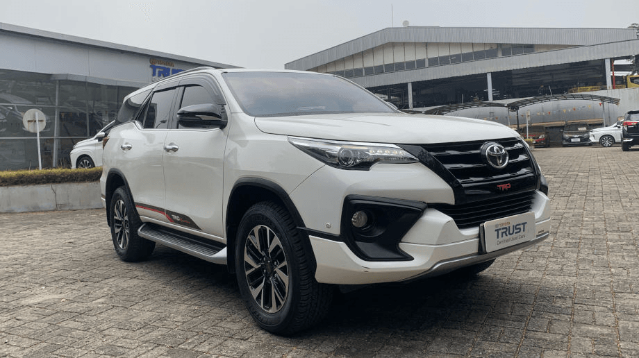 TOYOTA FORTUNER VRZ TRD (FORTUNER) AT 2018