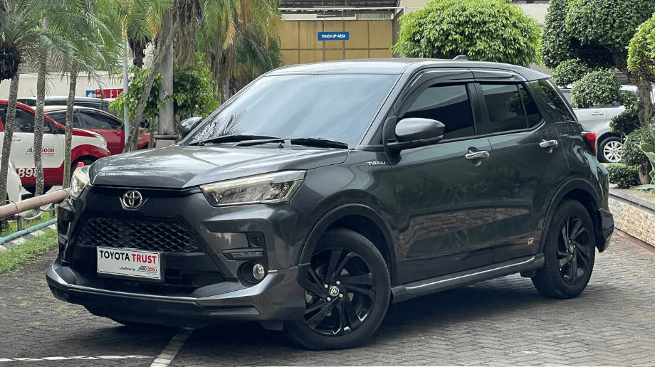 TOYOTA RAIZE 1.0 GR SPORT ONE TONE BENSIN-AT(RAIZE) AT 2021