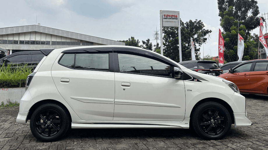 TOYOTA AGYA 1.2 GR SPORT BENSIN-AT(AGYA) AT 2022