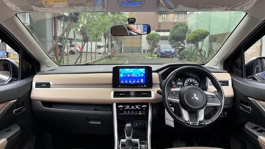 MITSUBISHI XPANDER 1.5 ULTIMATE BENSIN-AT(XPANDER) AT 2022