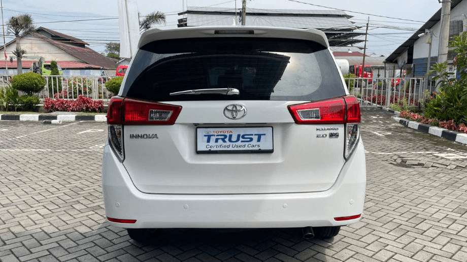 TOYOTA INNOVA V (INNOVA) AT 2016