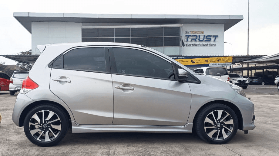 HONDA BRIO 1.2 RS BENSIN-MT(BRIO) MT 2016