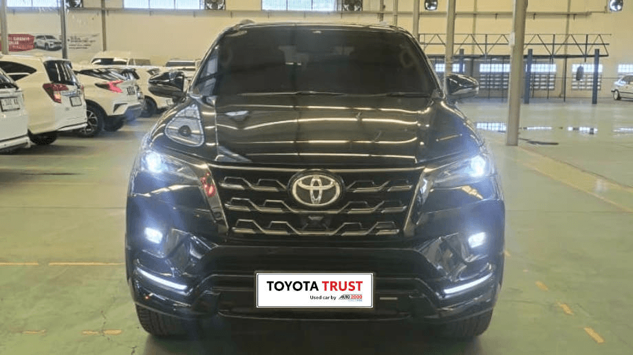 TOYOTA FORTUNER 2.8 4X2 GR SPORT DSL SOLAR-AT(FORTUNER) AT 2022