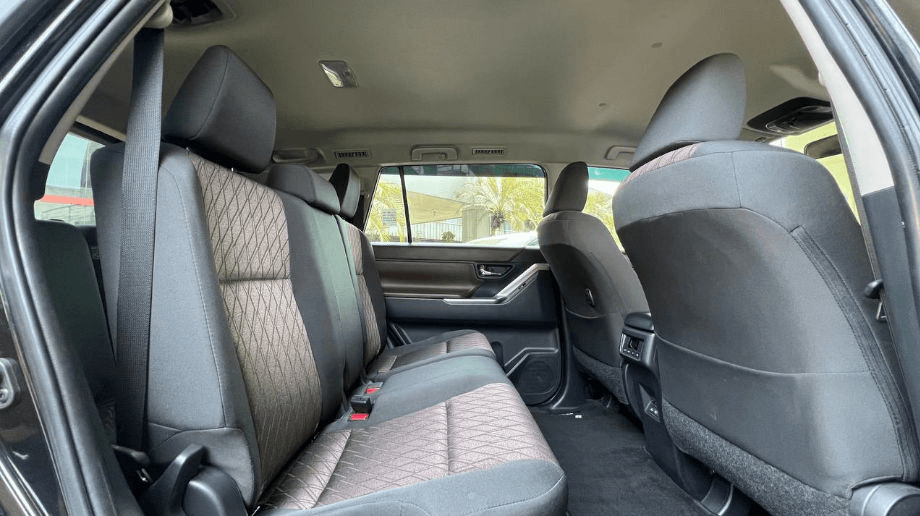 TOYOTA KIJANG INNOVA 2.0 ZENIX G CVT BENSIN-AT(KIJANG INNOVA) AT 2023