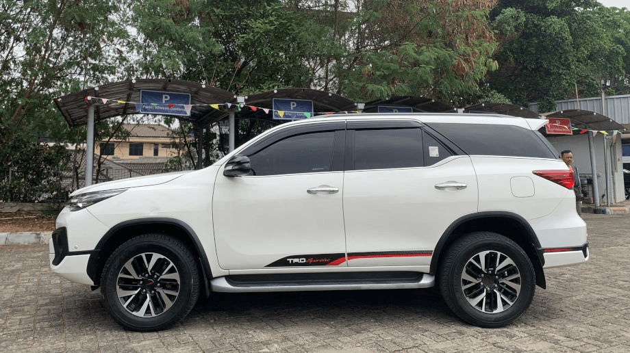 TOYOTA FORTUNER VRZ TRD (FORTUNER) AT 2018