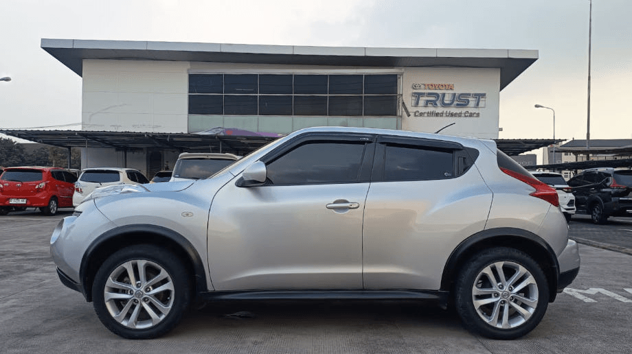 NISSAN JUKE 1.5 BENSIN-AT(JUKE) AT 2012