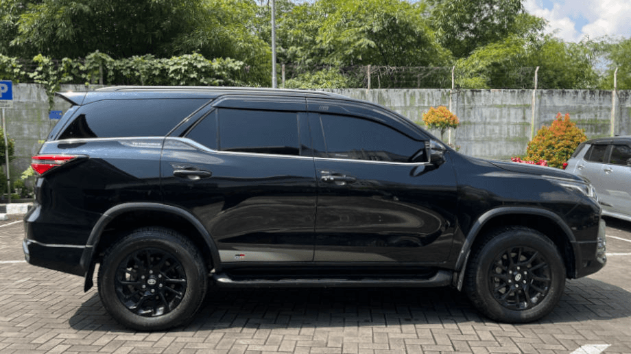 TOYOTA FORTUNER 2.8 VRZ GR SPORT 4X4 (FORTUNER) AT 2023
