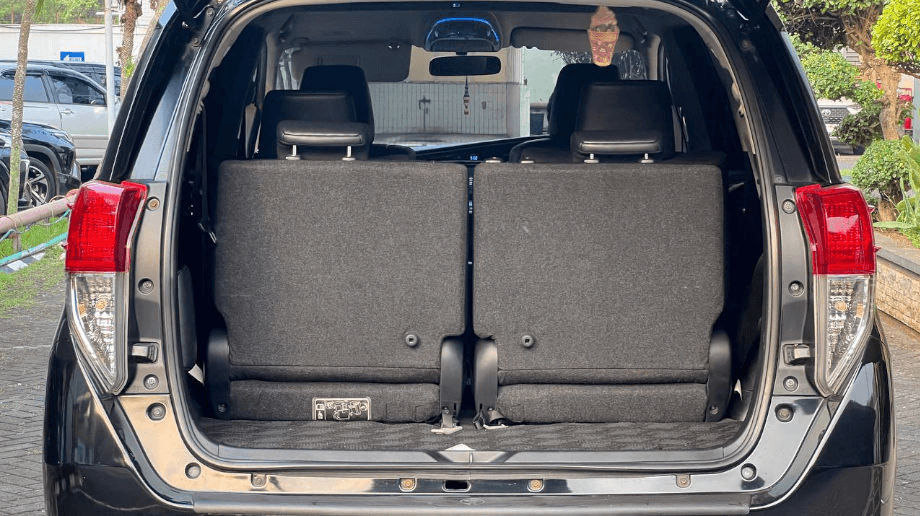 TOYOTA KIJANG INNOVA 2.4 VENTURER SOLAR-AT(KIJANG INNOVA) AT 2017