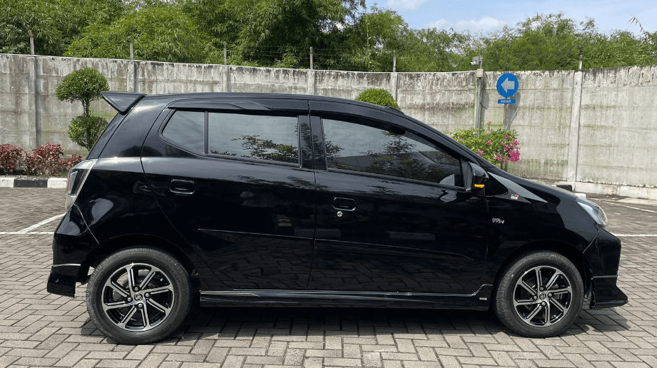 TOYOTA AGYA 1.2 GR SPORT BENSIN-MT(AGYA) MT 2022