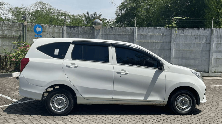 DAIHATSU SIGRA 1.0 D BENSIN-MT (SIGRA) MT 2023