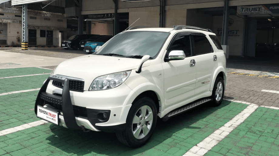 TOYOTA RUSH 1.5 TRD SPORTIVO BENSIN-MT(RUSH) MT 2015