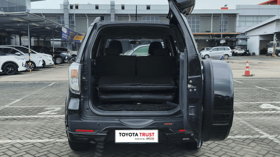 TOYOTA RUSH 1.5 NEW TRD SPORTIVO BENSIN-AT(RUSH) AT 2015