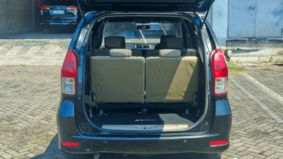 DAIHATSU XENIA 1.0 M BENSIN-MT(XENIA) MT 2013