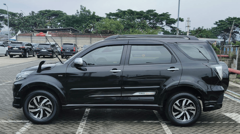 TOYOTA RUSH 1.5 NEW TRD SPORTIVO BENSIN-AT(RUSH) AT 2015