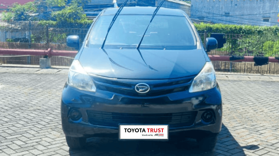 DAIHATSU XENIA 1.0 M BENSIN-MT(XENIA) MT 2013