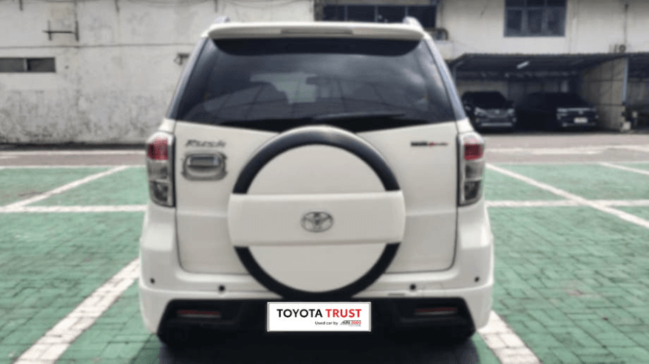 TOYOTA RUSH 1.5 TRD SPORTIVO BENSIN-MT(RUSH) MT 2015