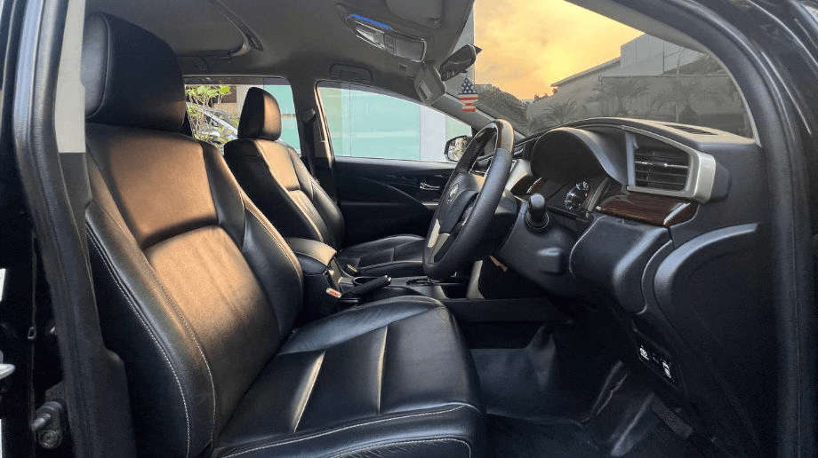 TOYOTA KIJANG INNOVA 2.4 VENTURER SOLAR-AT(KIJANG INNOVA) AT 2017