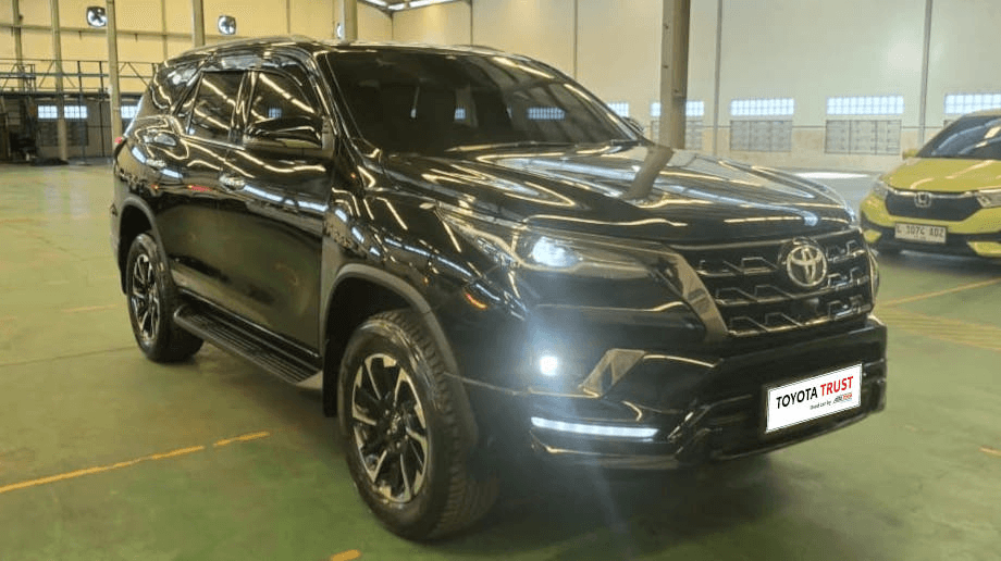 TOYOTA FORTUNER 2.8 4X2 GR SPORT DSL SOLAR-AT(FORTUNER) AT 2022