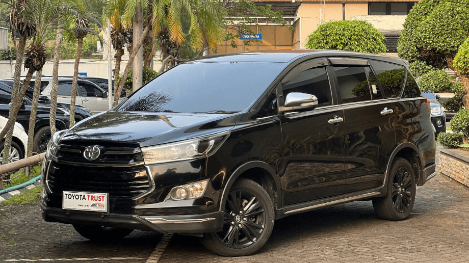 TOYOTA KIJANG INNOVA 2.4 VENTURER SOLAR-AT(KIJANG INNOVA) AT 2017