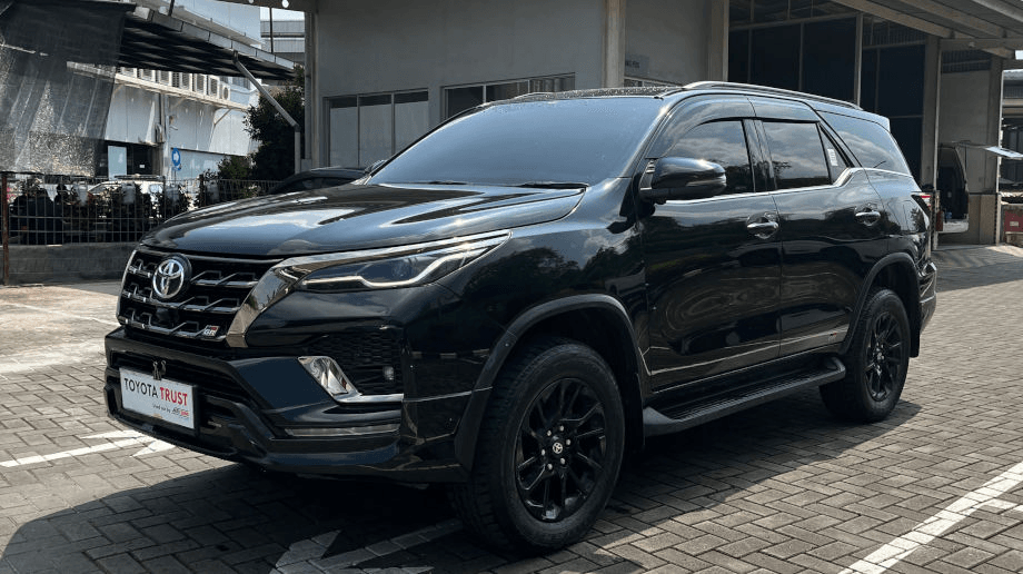 TOYOTA FORTUNER 2.8 VRZ GR SPORT 4X4 (FORTUNER) AT 2023