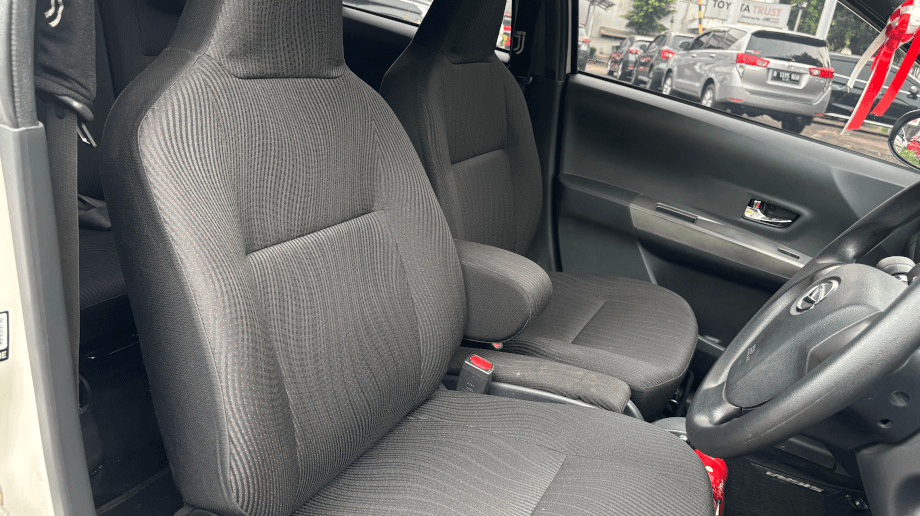 DAIHATSU SIGRA SIGRA 1.2 R A/T AT 2023