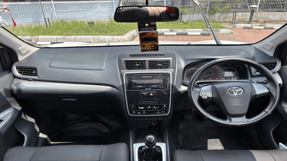 TOYOTA AVANZA 1.5 VELOZ BENSIN-MT(AVANZA) MT 2020